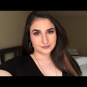 Meet your Posher, Valentina